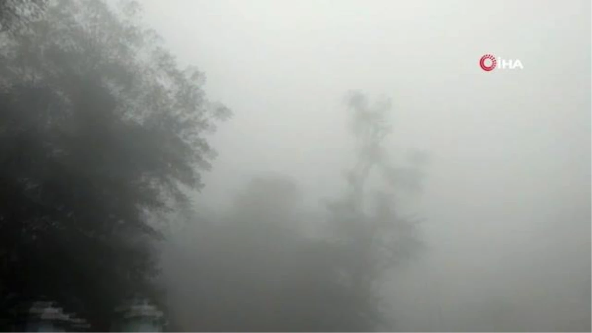 Hindistan\'da gökyüzünü sis bulutu kapladı