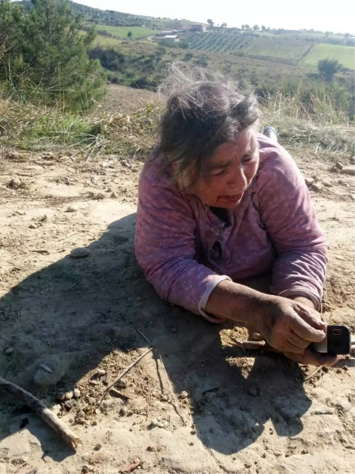 HUSUMETLİ AKRABALAR KAVGA ETTİ: 3 YARALI, 9 GÖZALTI