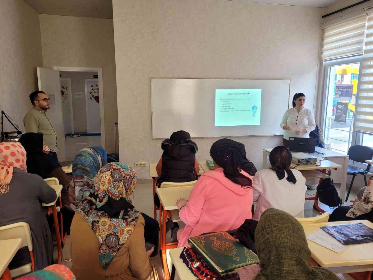 Kadınlar, \'Hanım Konakları\' ile sosyalleşme imkanı buluyor