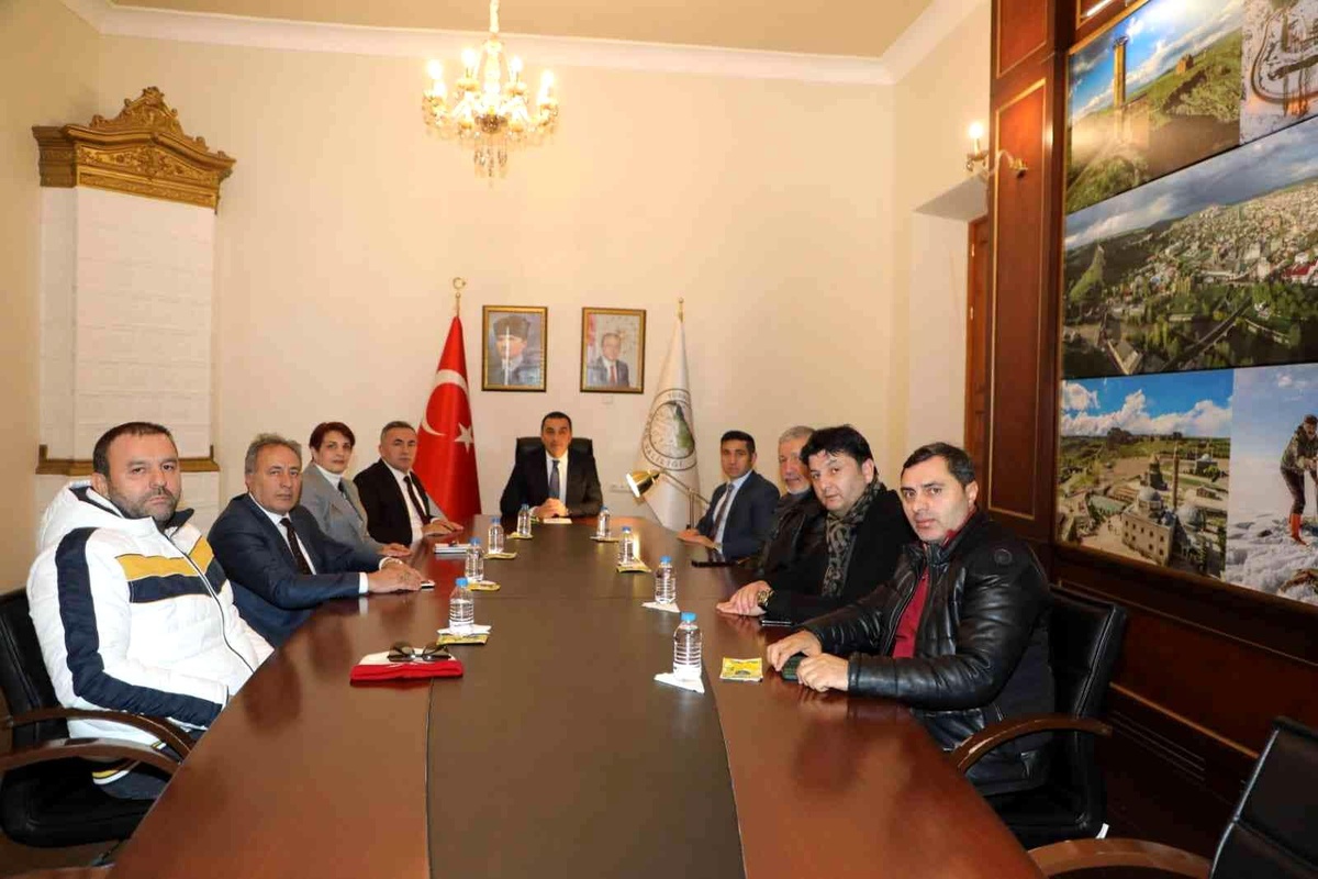 KAİSİAD yönetimi Vali Öksüz\'ü ziyaret etti
