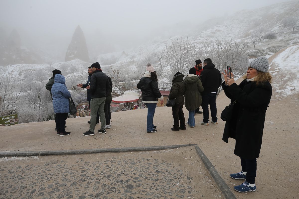 Kapadokya\'da sis ve kırağı etkili oldu