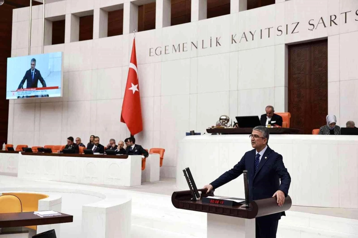 MHP\'li Aydın Erzurum\'u konuştu