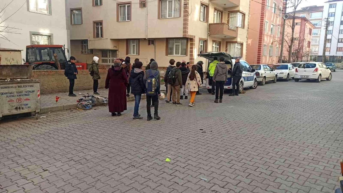 Otomobil bisiklete çarptı: 1 yaralı
