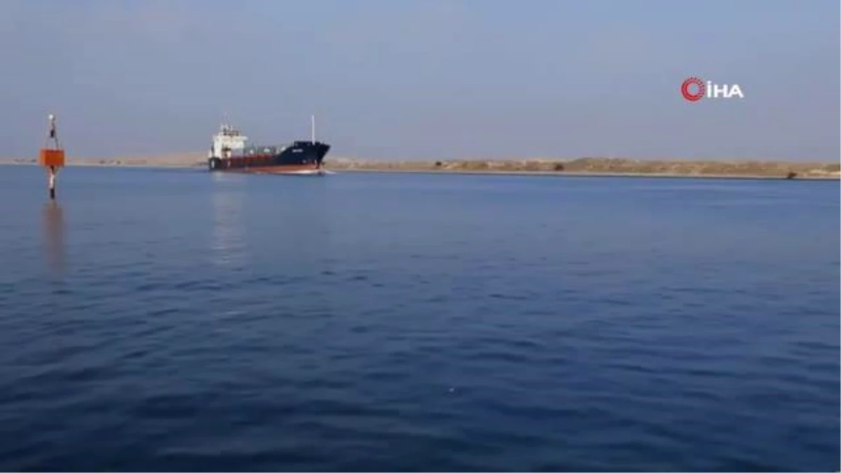Süveyş Kanalı\'nda karaya oturan gemi kurtarıldıSüveyş Kanalı\'nda gemi trafiği düzenli şekilde devam ediyor