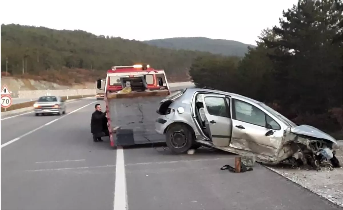 Tavşanlı\'da trafik kazası: 2 yaralı