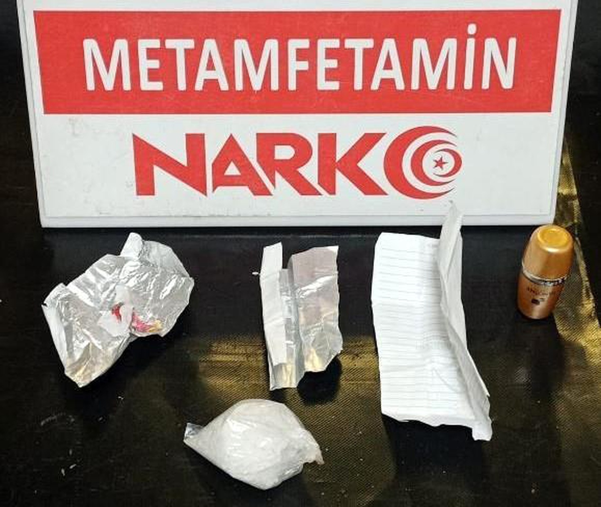 Uyuşturucu taciri 10 şüpheli tutuklandı