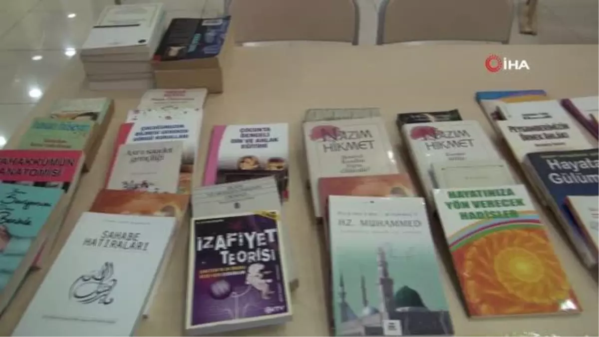 Ahlat T Tipi Kapalı ve Açık Ceza İnfaz Kurumu Müdürlüğü\'nde "Kitap iyileştirir" kitap bağış kampanyası