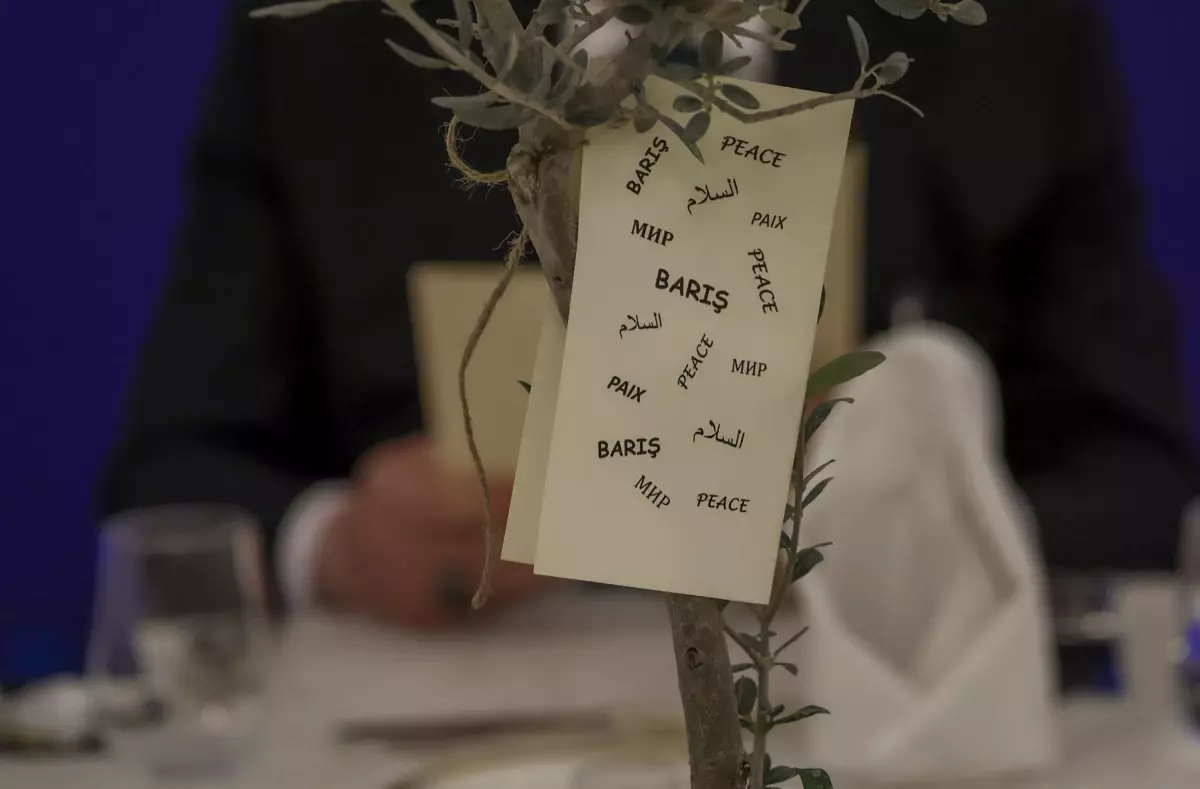 APA 13. Genel Kurulu\'nda zeytin fidanlarıyla "barış" mesajı verildi