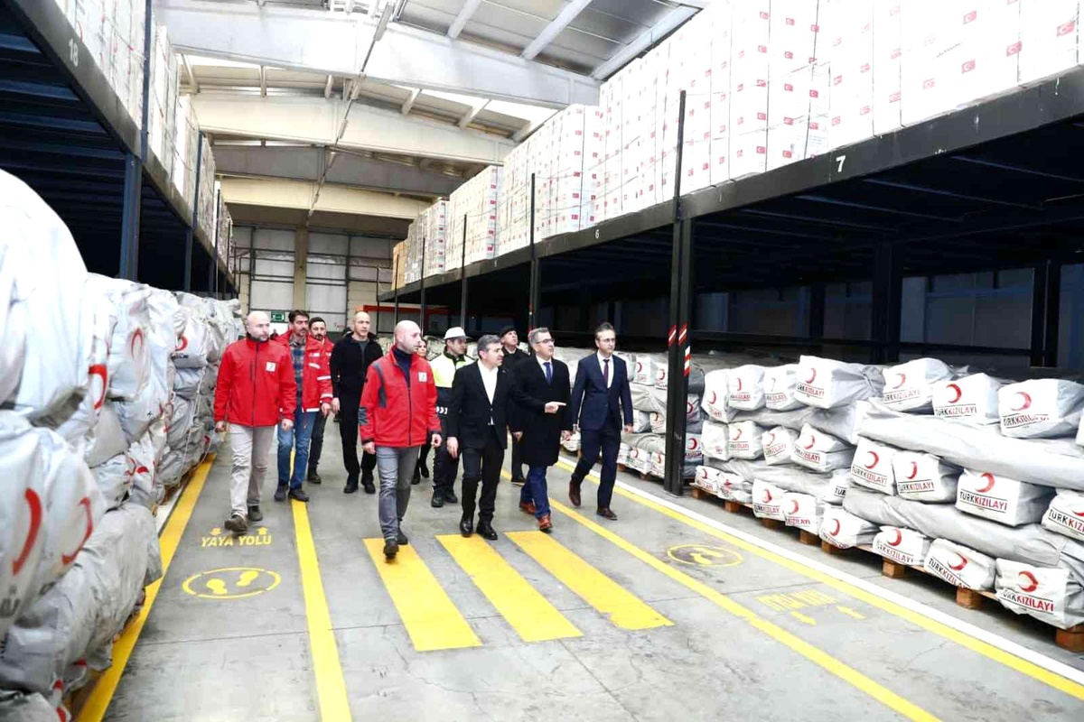 Atay\'dan Kızılay Lojistik merkezine inceleme