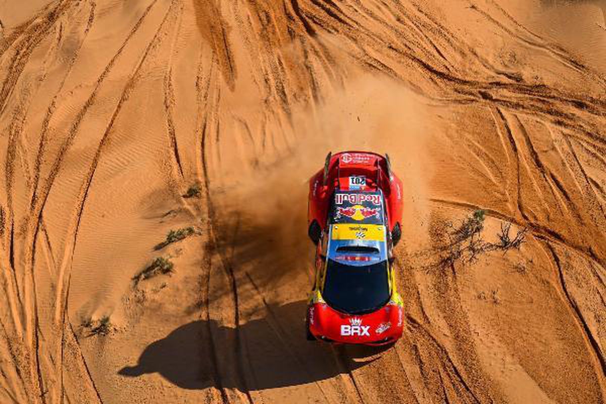 Dakar Rallisi\'nin 9\'uncu etabını Sebastien Loeb kazandı