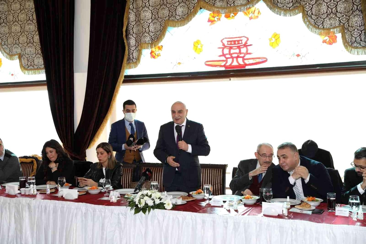 Keçiören Belediye Başkanı Altınok\'tan 10 Ocak Çalışan Gazeteciler Günü mesajı