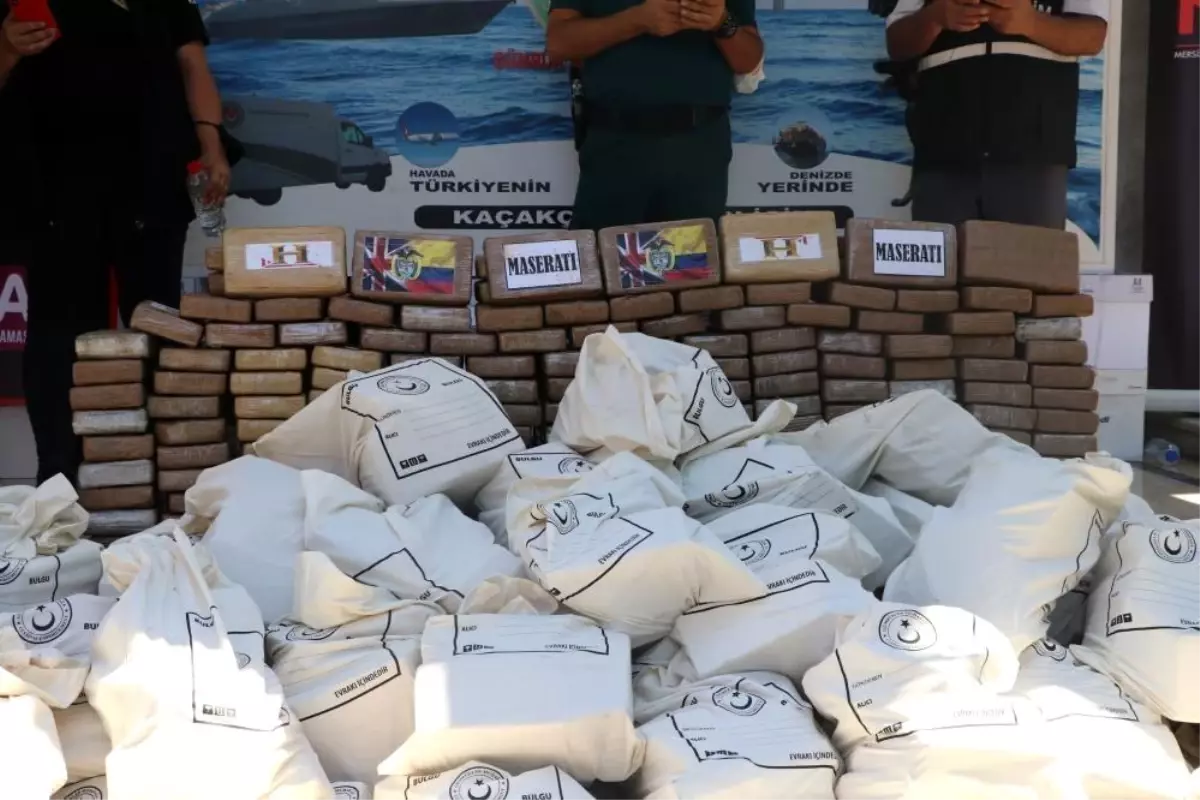 Mersin\'de 5 bin 878 operasyonda, 1 ton 25 kilogram uyuşturucu ele geçirildi