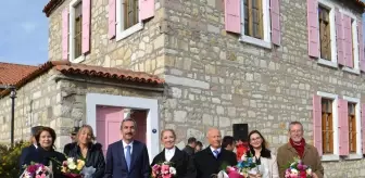 Necati Cumalı, ölüm yıl dönümünde Urla'da anıldı