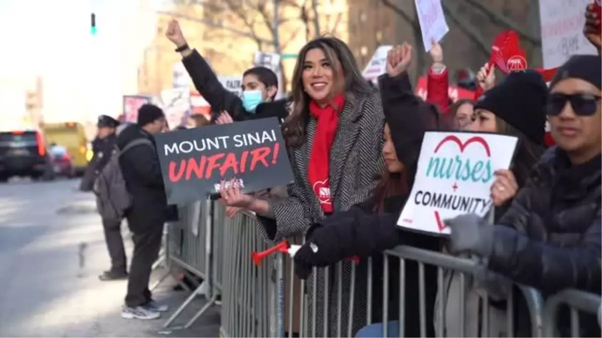 New York\'taki iki hastane önünde 7 binden fazla hemşire grev yaptı