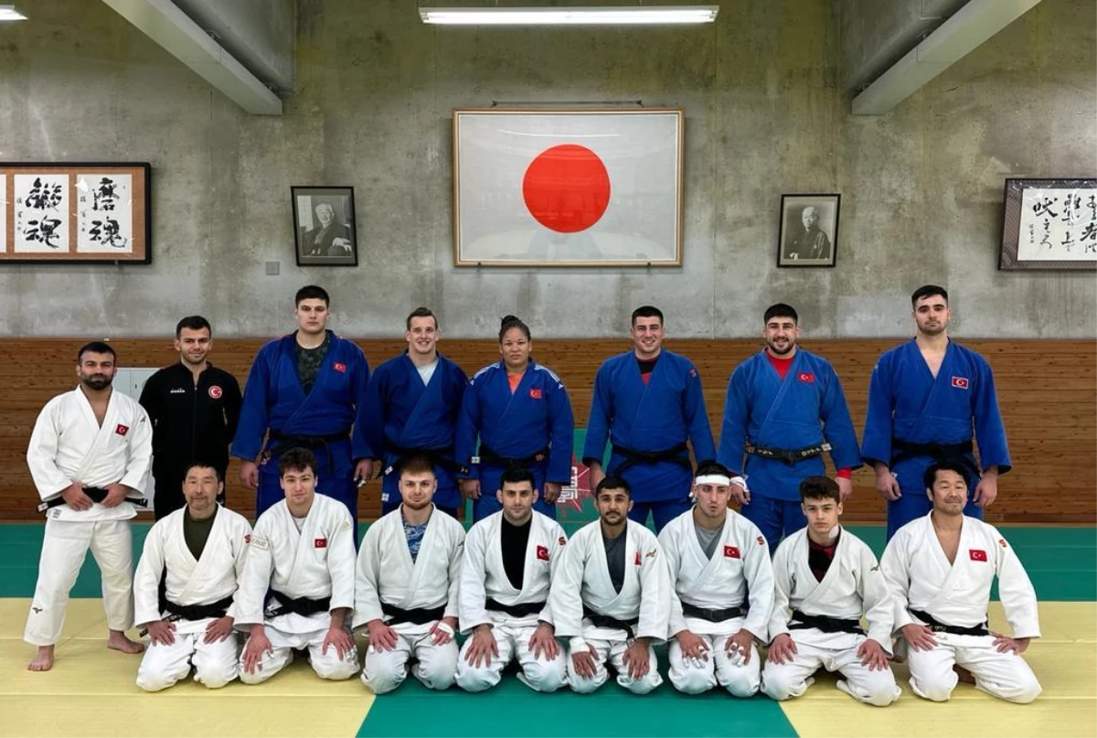 Olimpik judocular Japonya\'da kampa girdi