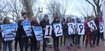 WASHINGTON - Çevre aktivistleri Beyaz Saray önünde protesto düzenledi