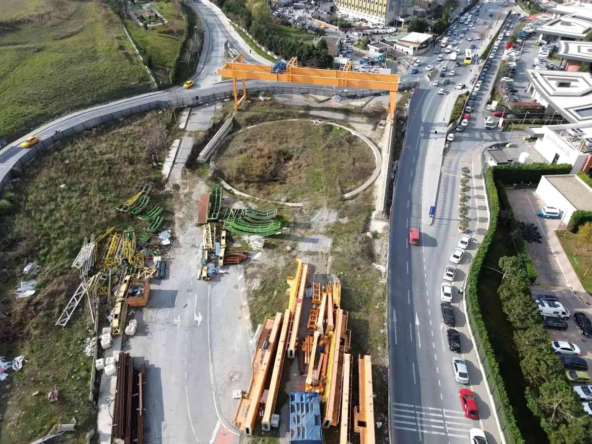 Ataköy-Bahariye metro inşaatının 3 yıl gecikmesine tepki