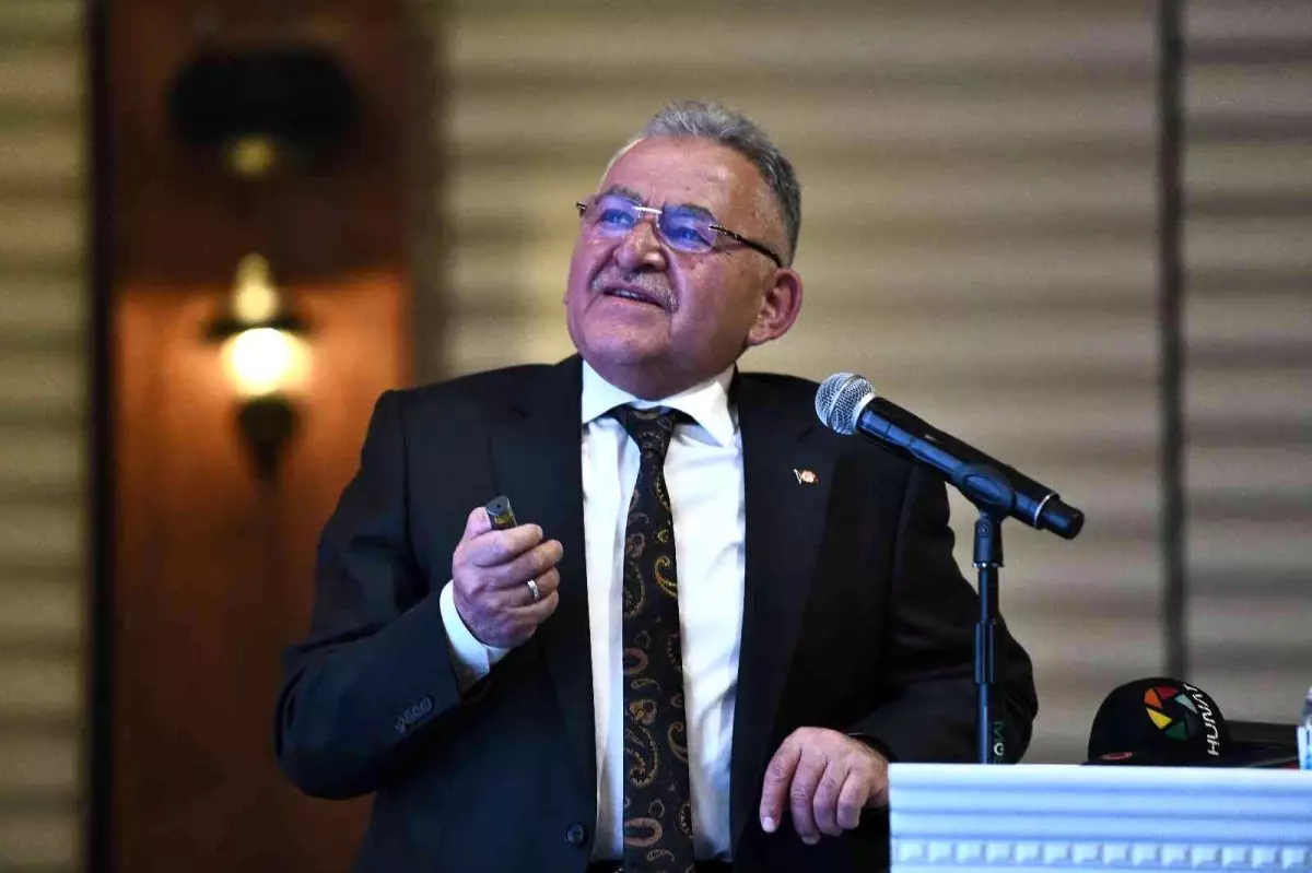 Başkan Büyükkılıç: "2022\'de Kayseri bütçesine 8.7 milyar TL\'lik katkıda bulunduk"