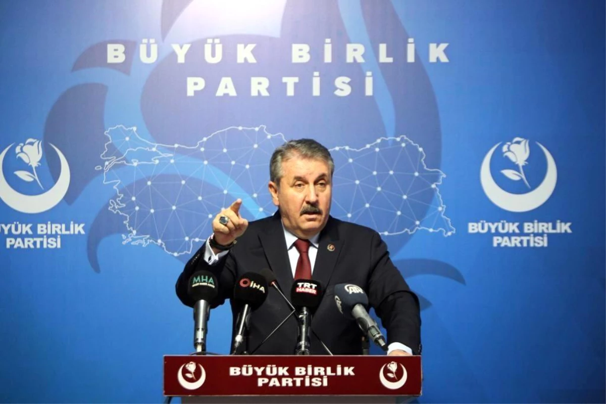BBP lideri Destici: "(Kılıçdaroğlu\'nun) Dokunulmazlıkların kaldırılması konusunda endişe duymadıklarını ifade etmesi tam bir ironidir"