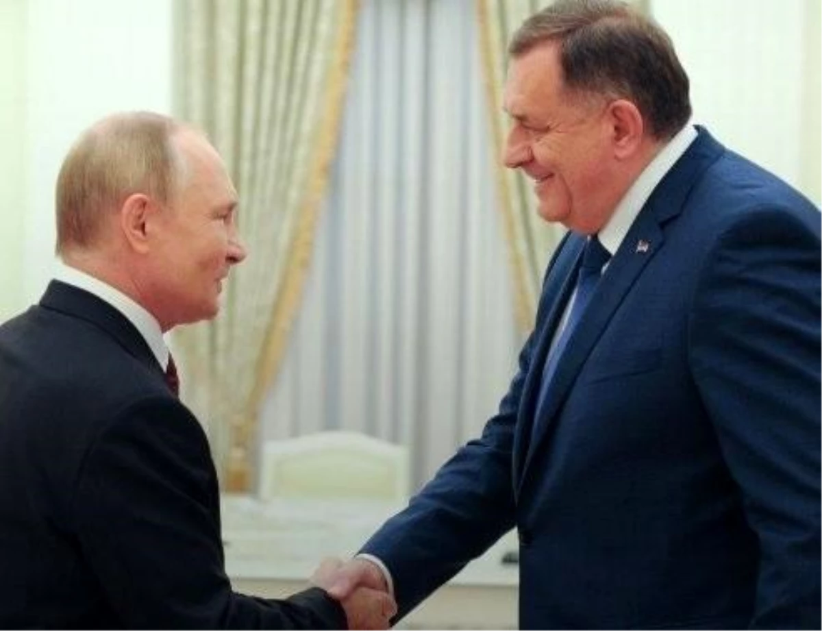 Bosnalı Sırp lider Dodik, Putin\'e "Sırp Cumhuriyeti Nişanı" verme kararını savundu