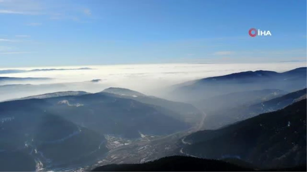 Ilgaz Dağı\'nın eteklerinde mest eden sis manzarası böyle görüntülendi