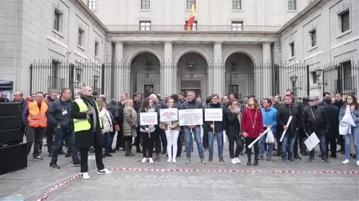 İspanya\'da kuraklık ve su krizi çiftçiler ile hükümeti karşı karşıya getirdi