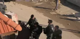 İsrail güçleri Batı Şeria'da Filistinlilere ait 2 evi yıktı