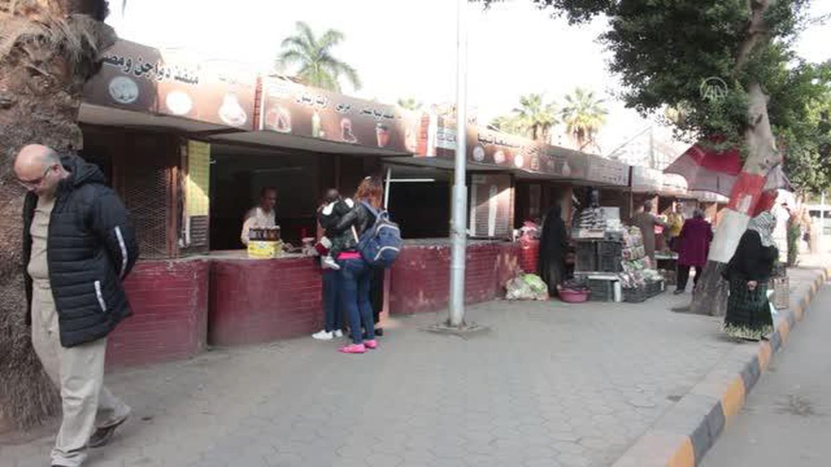 Mısır para birimi cüneyh, dolar karşısında tarihi değer kaybı yaşadı