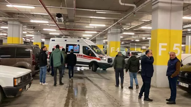 Otoparkta boğazından kesilmiş halde bulundu