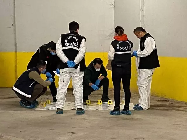 Otoparkta boğazından kesilmiş halde bulundu