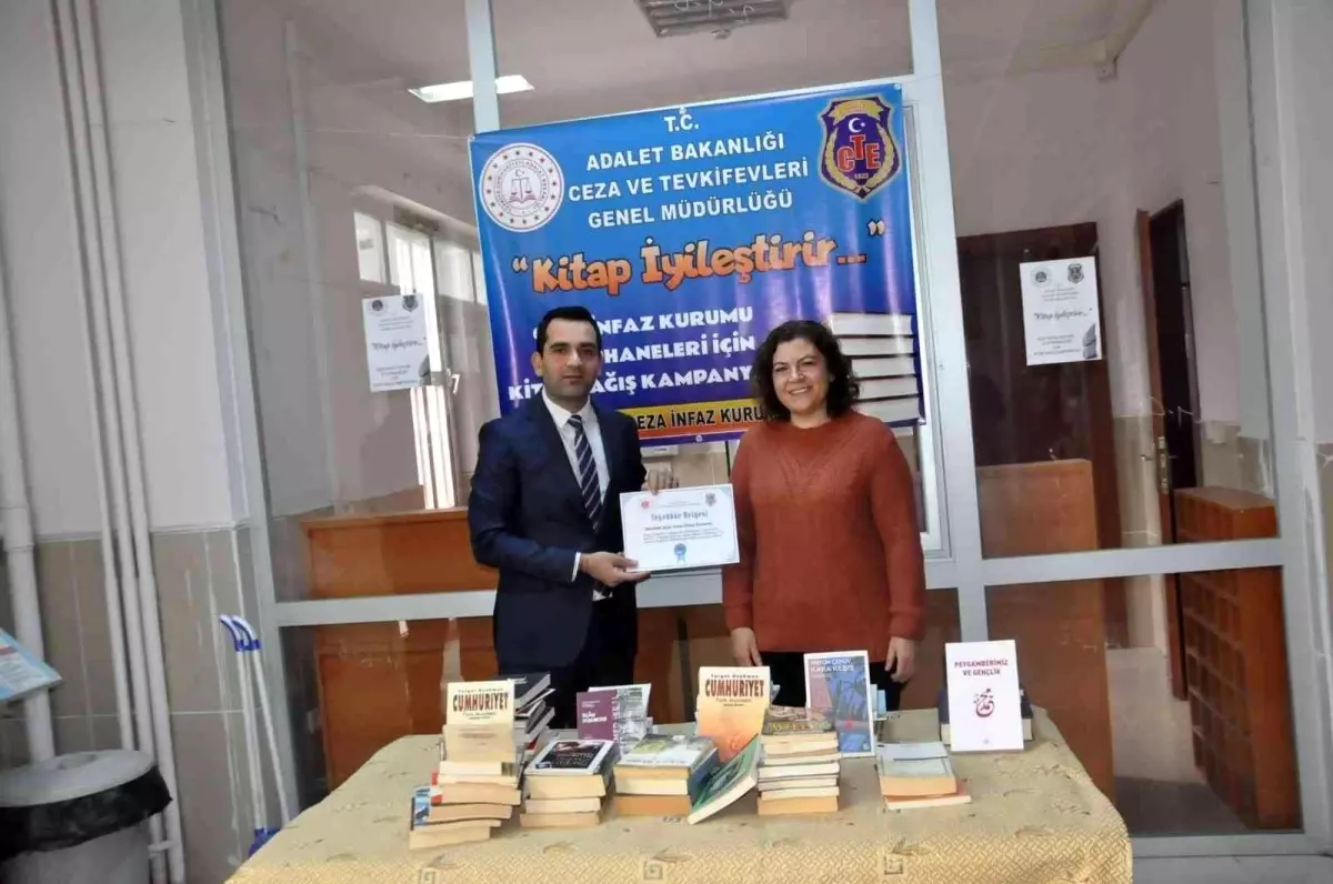 Sandıklı\'da \'Kitap İyileştirir\' projesi