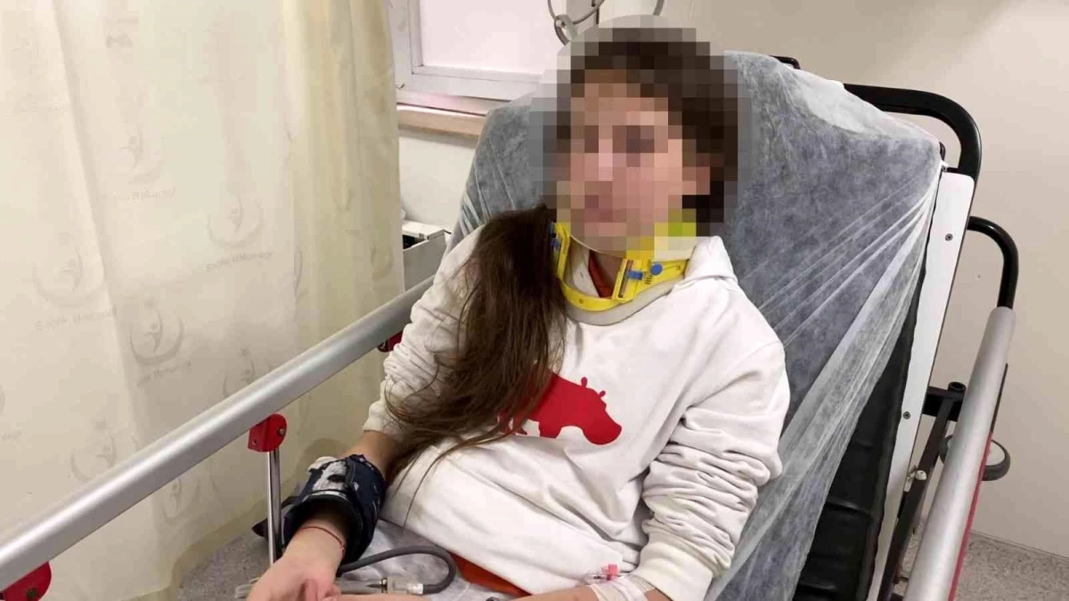 Ümraniye\'de ortaokul öğrencisi kız, okuldaki öğrenciler tarafından darp edildi