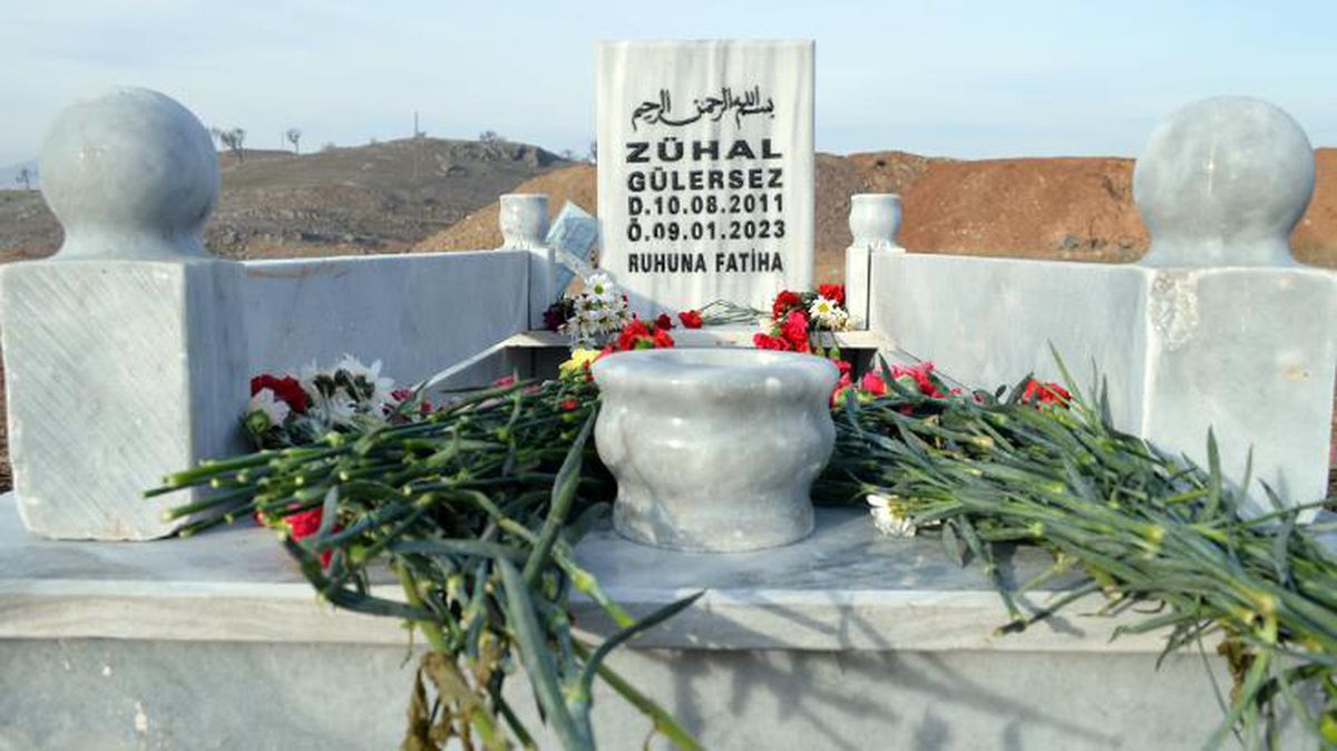 Annesinin cenazesini kabul etmediği zihinsel engelli Zühal'in mezarını, Bakanlık yaptırdı