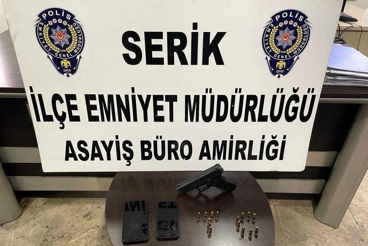 Antalya\'da 2 kişiyi yaralayan, 1 işyerini kurşunlayan şahıs yakalandı