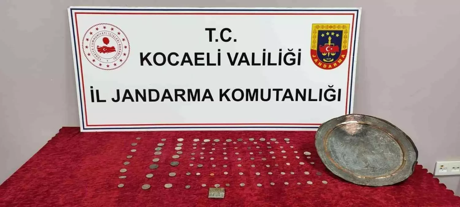 Aracında 107 sikkeyle yakalandı