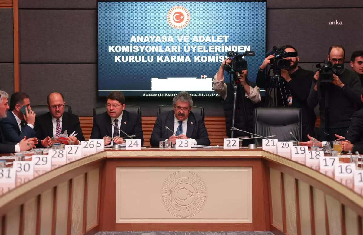 CHP ve Hdp, Dokunulmazlık Dosyalarında Hazırlık Komisyonu Çalışmalarına da Katılmayacak