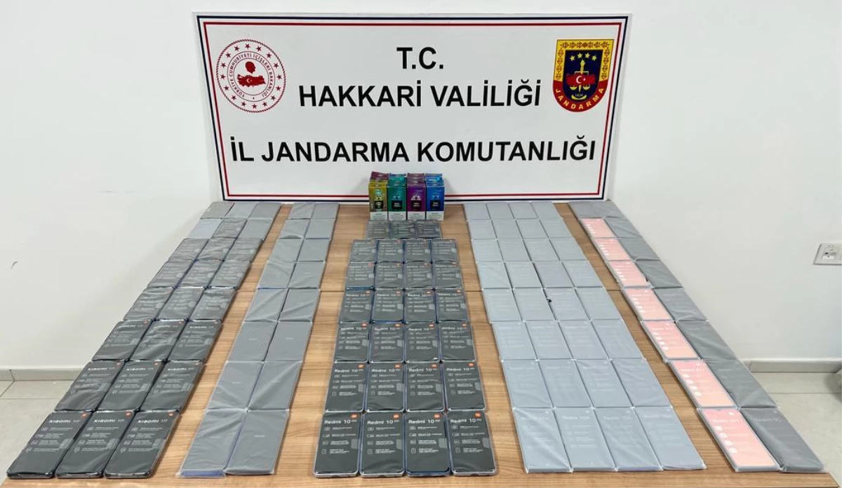 Hakkari\'de 115 kaçak cep telefonu ele geçirildi