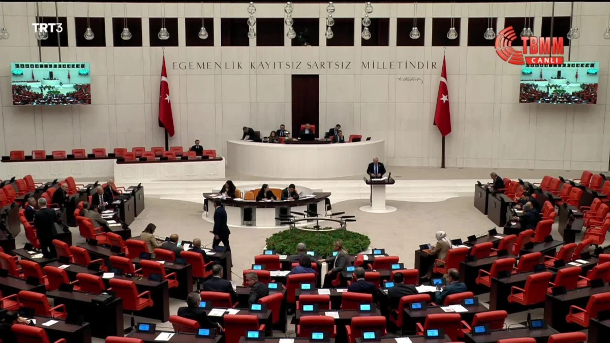 İyi Parti\'nin "Esnafın Sorunları Araştırılsın" Önerisine AKP ve MHP\'den Ret. Bedri Yaşar: "Gsmh İçindeki Orta Gelir Grubunun Payı Her Geçen Gün...