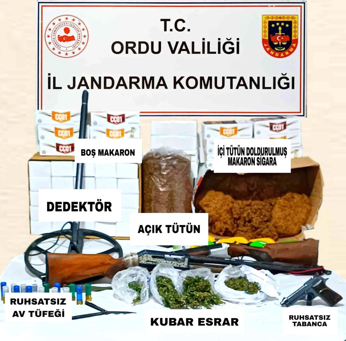 Jandarmadan uyuşturucu operasyonu: 3 gözaltı