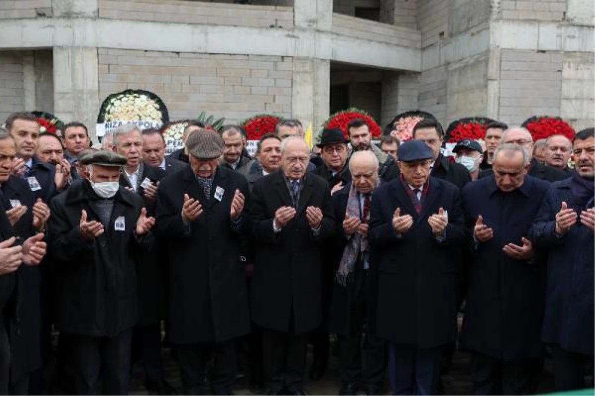 CHP Genel Başkanı Kılıçdaroğlu\'nun dayısının cenazesi toprağa verildi (2)