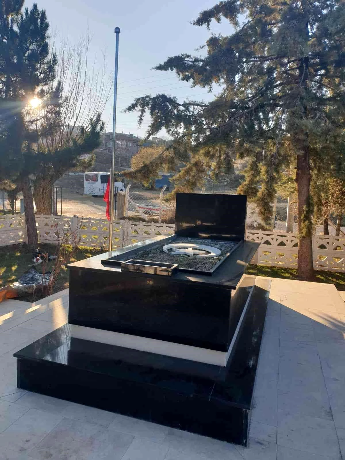 Kurtuluş Savaşı şehidi Çeçeli Kara Murat\'ın mezarı yenilendi