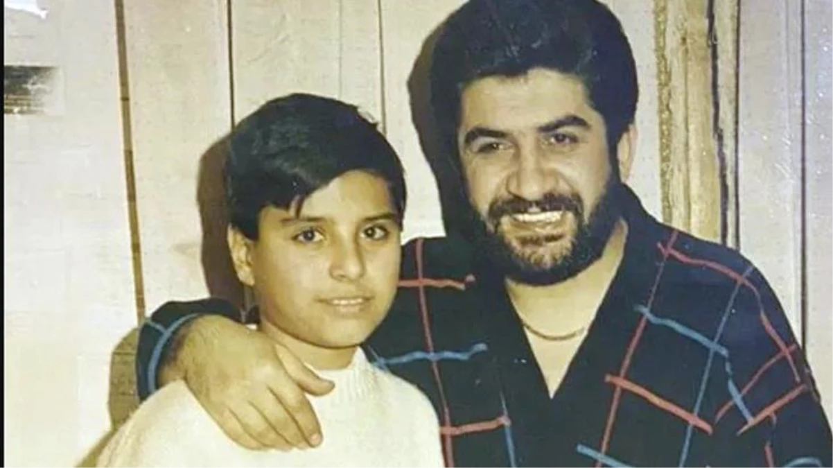 Şarkıcı Alişan, hayatını kaybeden Burhan Çaçan\'la olan fotoğrafını paylaştı: Sene 1989, 13 yaşındayım