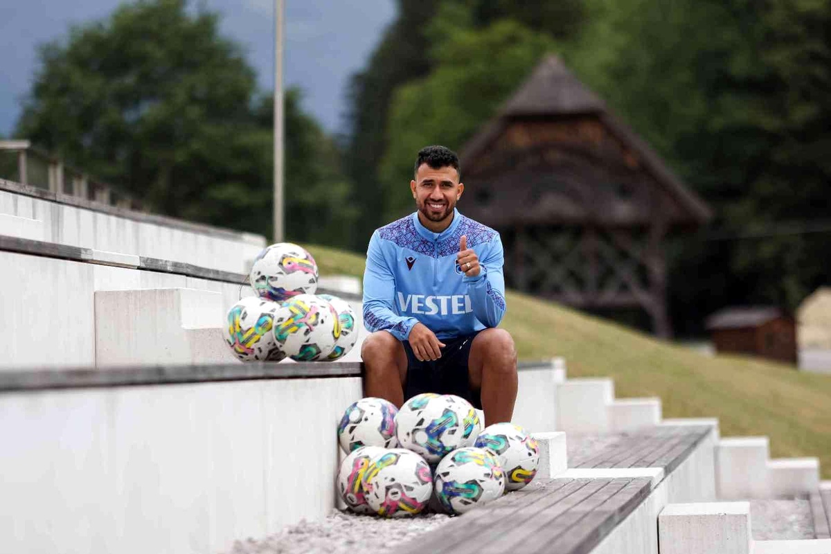 Trezeguet: "Konferans Ligi\'nde kupayı kazanmak hayallerimiz arasında"
