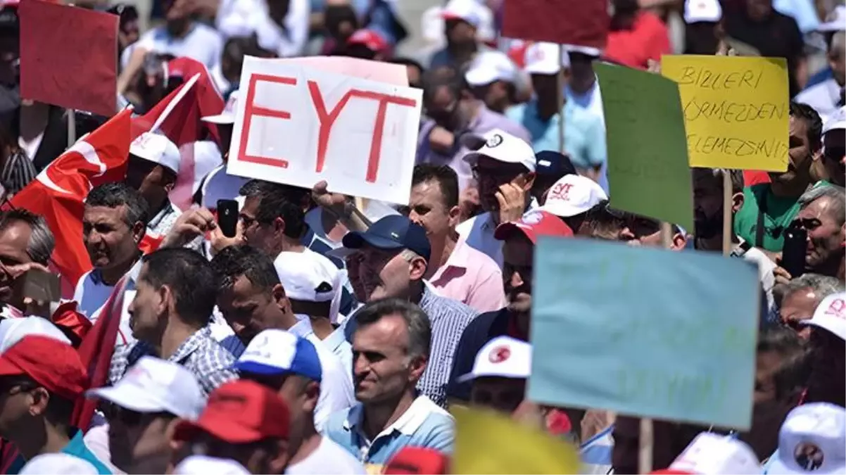 AK Parti\'den EYT düzenlemesiyle ilgili yeni açıklama: Bizden bir tarih istemeyin