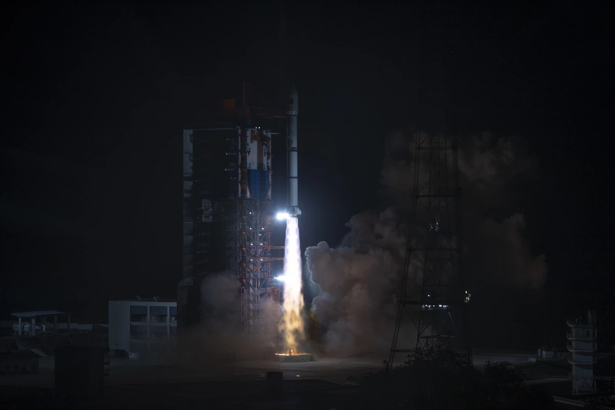 Çin Uzaya Yeni Bir Telekomünikasyon Uydusu Gönderdi