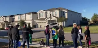 Eski Brezilya Devlet Başkanı Bolsonaro'nun destekçileri geçici rezidansının önünde destek gösterisi düzenledi