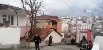 Gecekondu içinde elektrikli şofben patladı