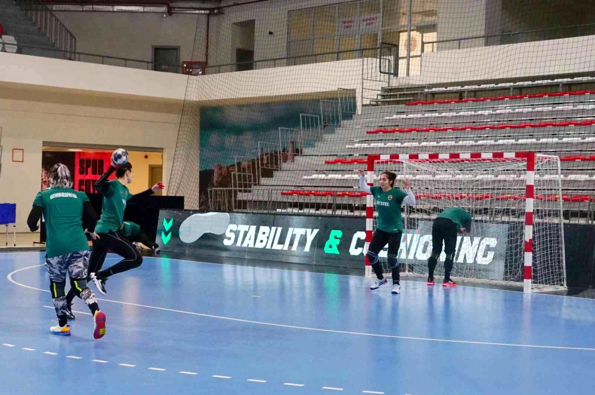 Kastamonu Belediyespor, EHF Şampiyonlar Ligi\'nde ikinci galibiyeti hedefliyor