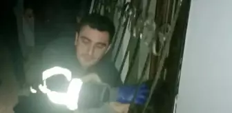 Pencerenin demirine sıkışan çocuğu itfaiye kurtardı