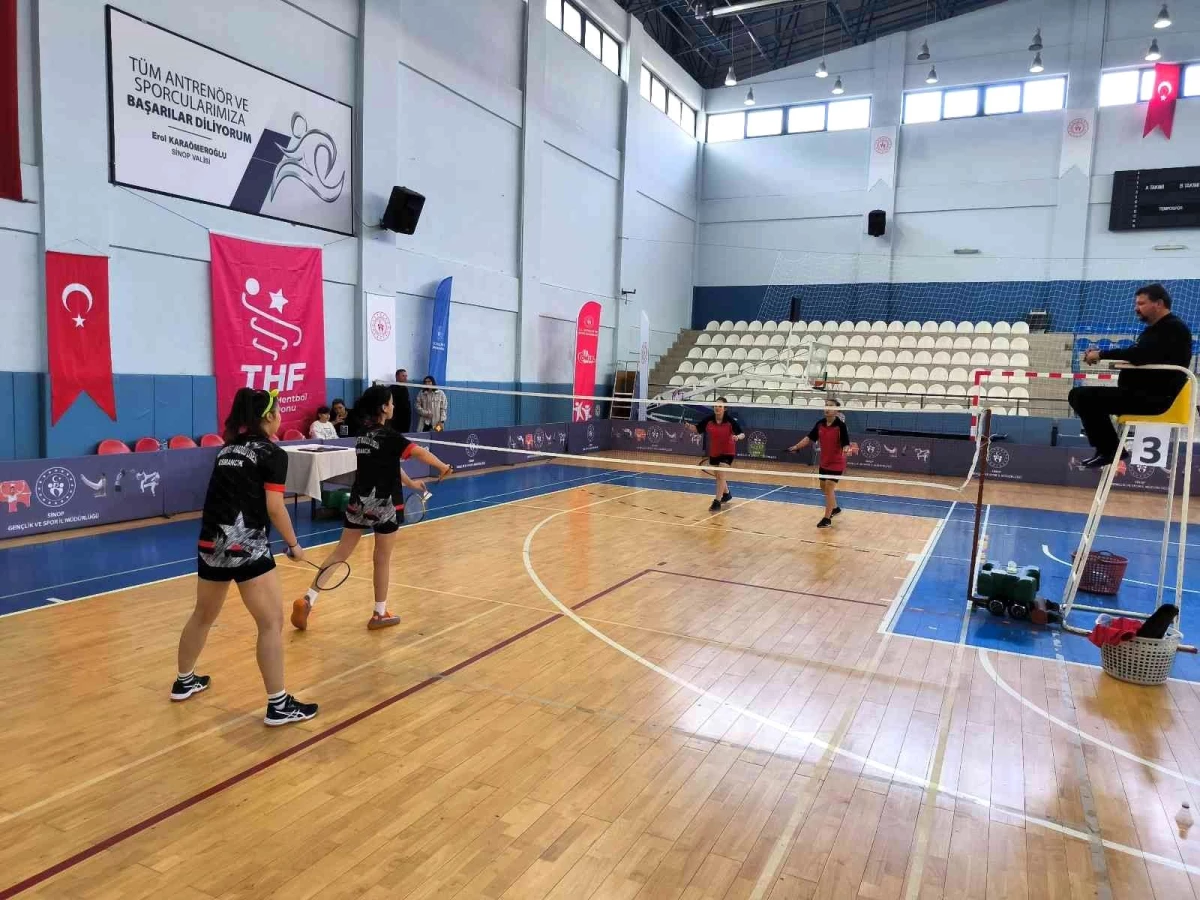 Sinop\'ta Badminton Grup Müsabakaları başladı